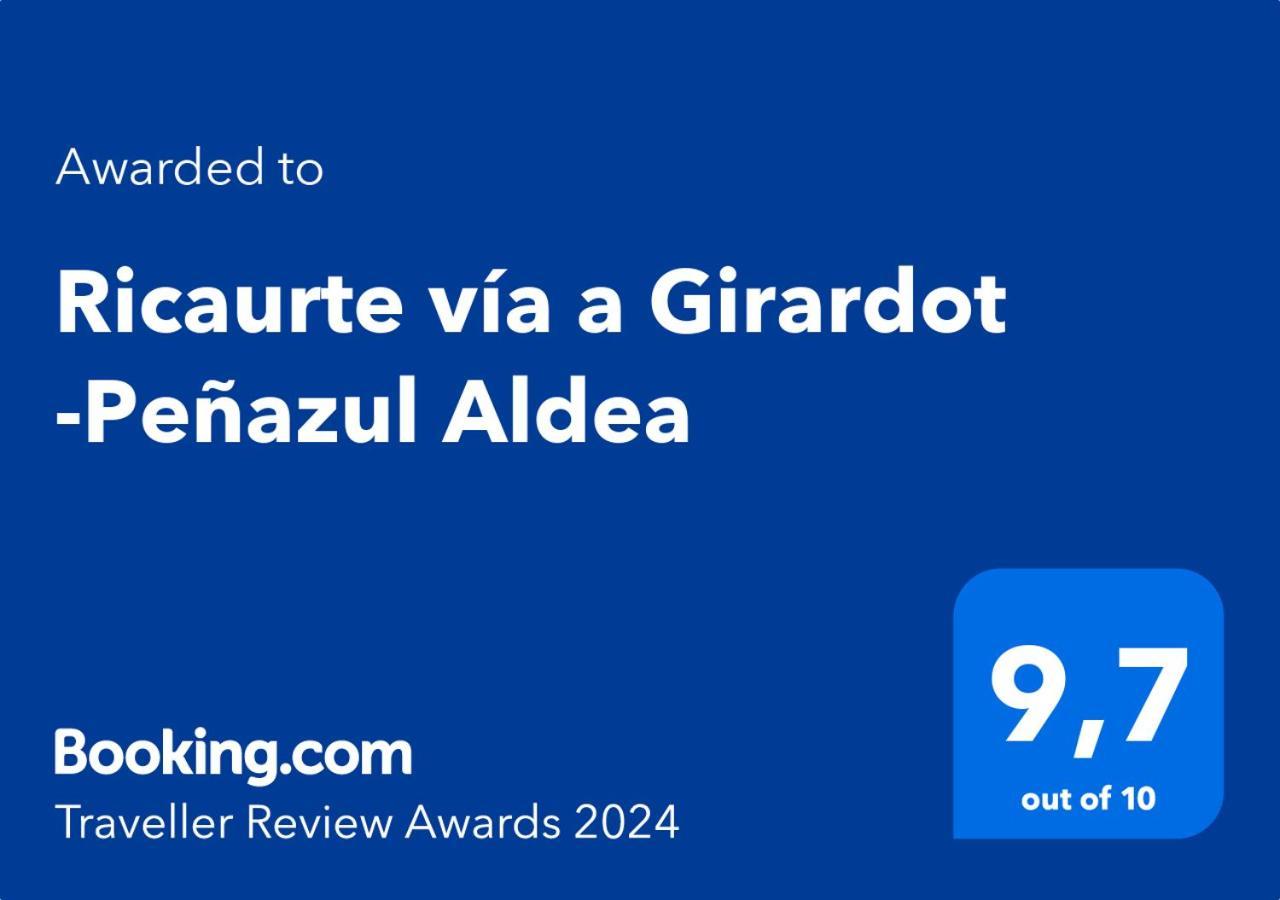 Via A Girardot -penazul Aldea *